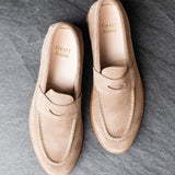 Unlined Traveler Penny Sand Suede